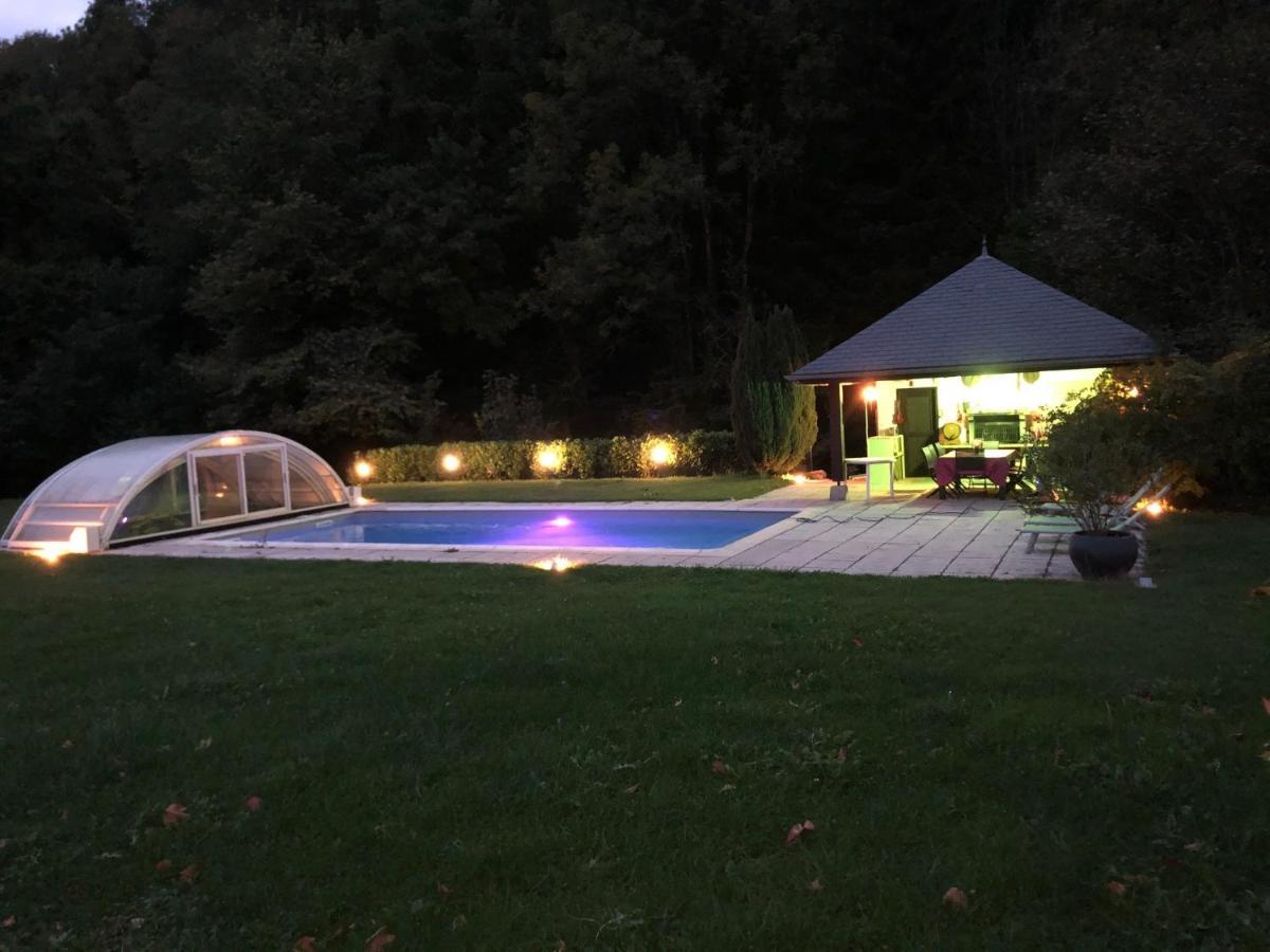 Le Clos Du Tulipier La Chapelle-du-Bard Exteriör bild