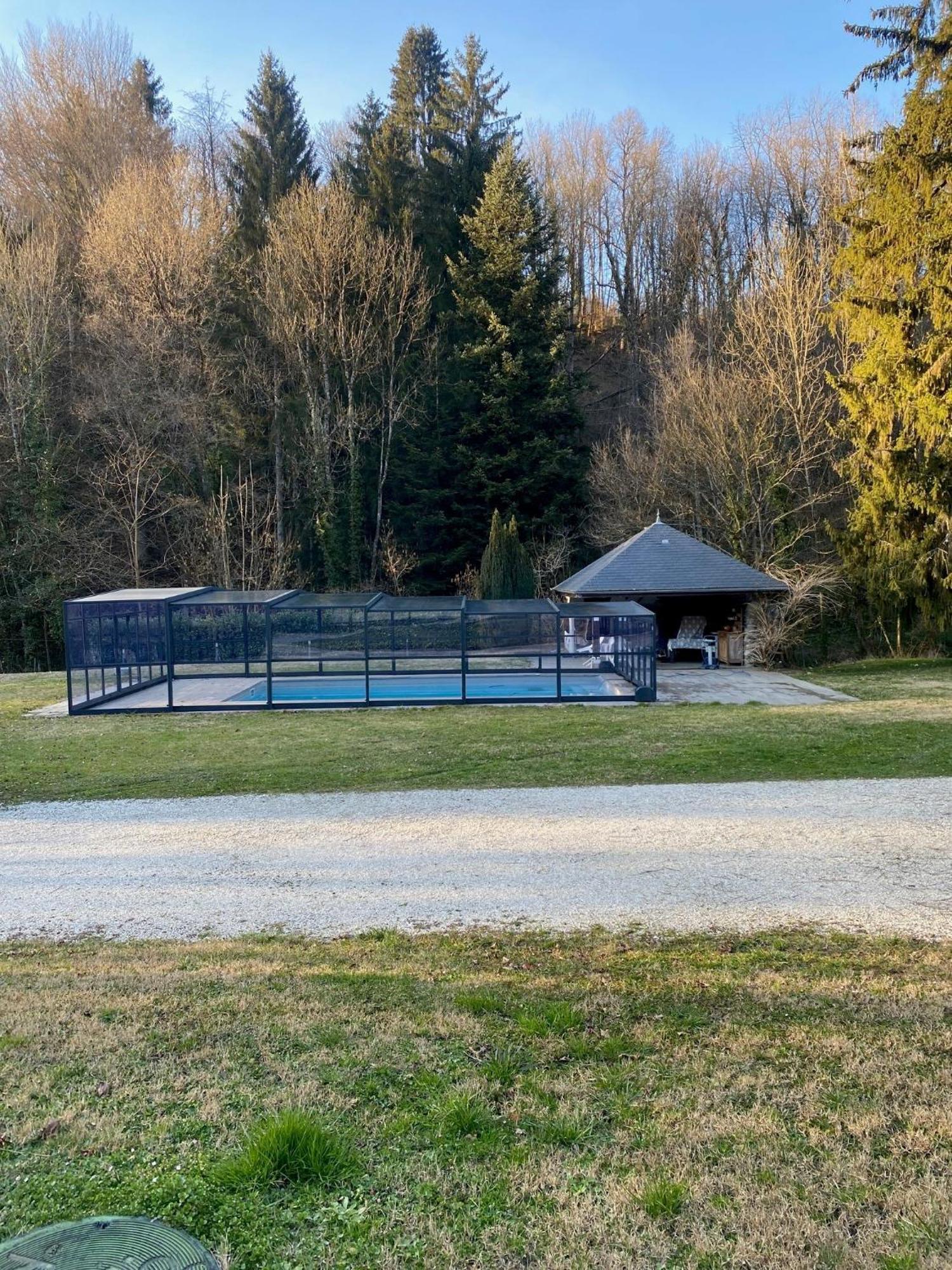 Le Clos Du Tulipier La Chapelle-du-Bard Exteriör bild